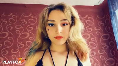 جادو مجازي حقيقت جي چشمن مون کي هارلي ڪوئن سان جنسي طور ڏني