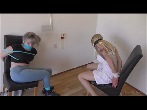 ❤️ نشئي/ ڳنڍيل ۽ ڳچيءَ ۾ جڪڙيل/ پريشانيءَ ۾ مبتلا تي sd.pornolymp.ru